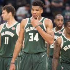 Milwaukee Bucks a avancé avec succès 4-0